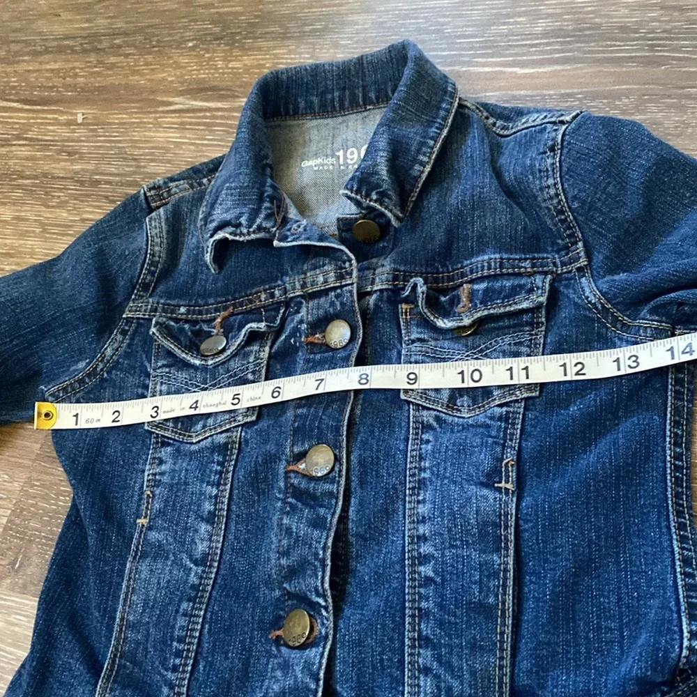 Gap jean jacket Kids size large